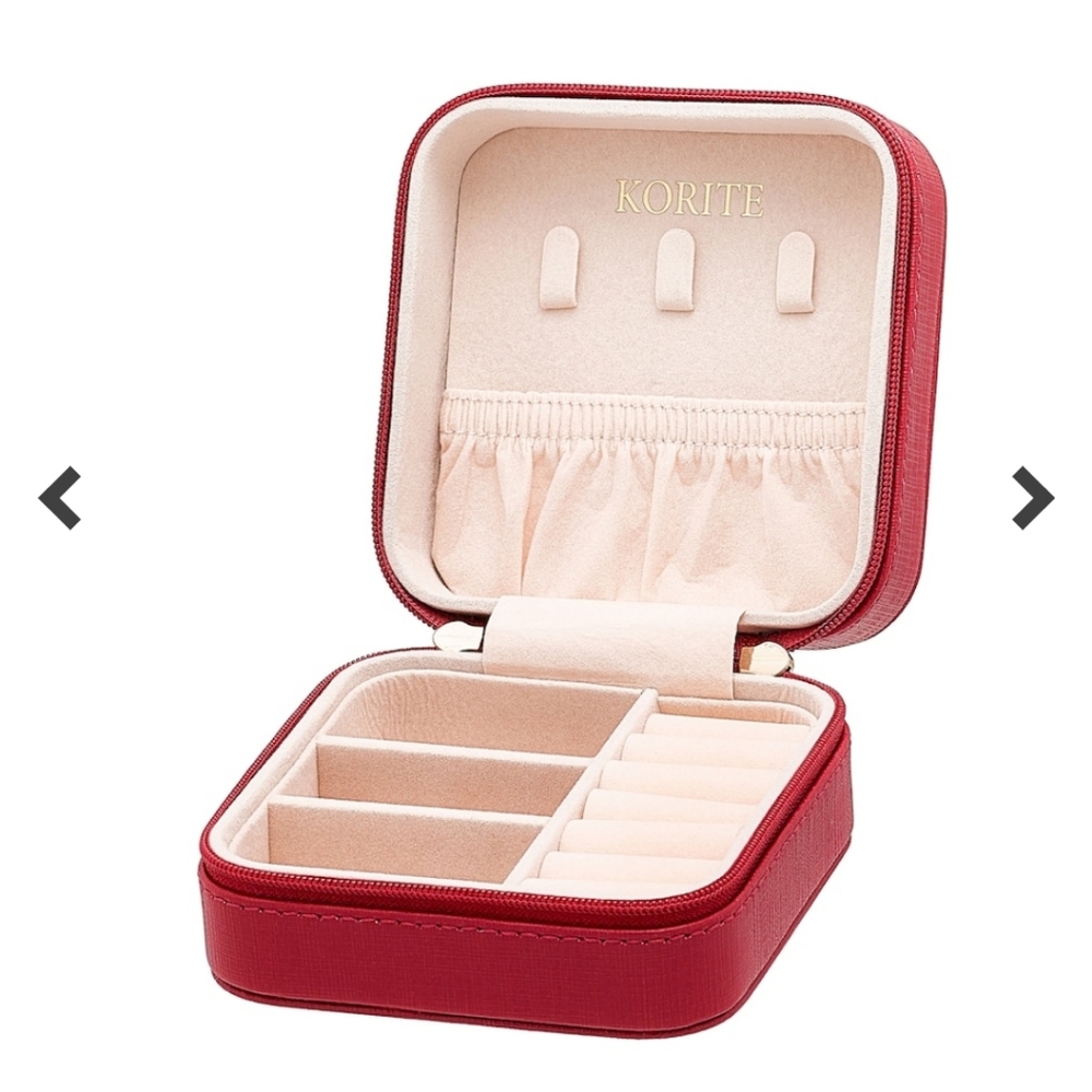 😍Host Pic😍New Leather Jewelry Box
